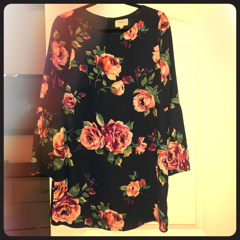 Everly dress small